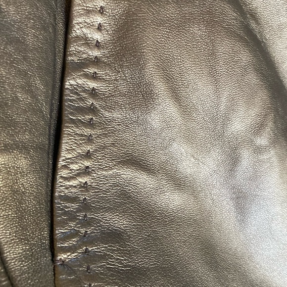 MaxMara 💯 Leather Shimmering Metallic Skirt Never Used Made in Italy 🇮🇹 - Picture 4 of 16